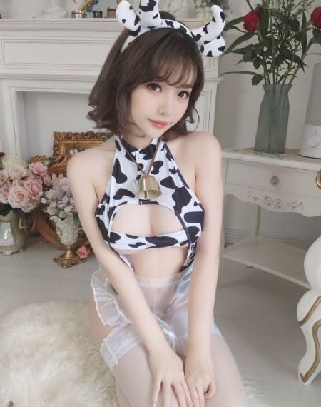 美女露出乳头扒开双腿_BD高清免费观看