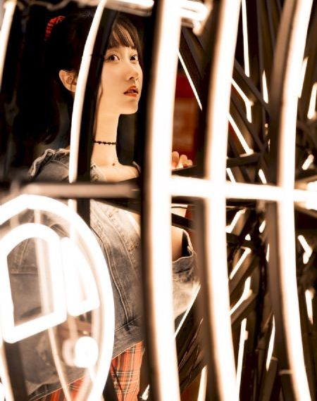 成年美女黄网站免费播放_HD完整视频观看